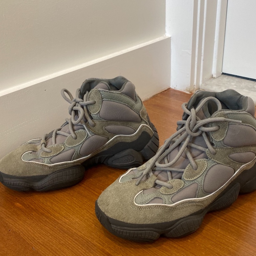Yeezys men